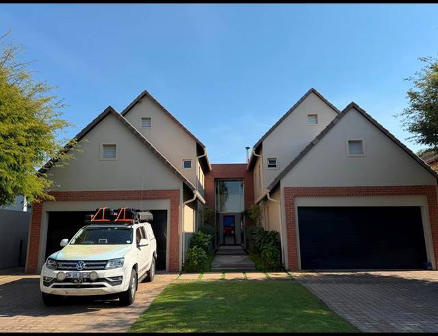 6 BEDROOM HOUSE FOR SALE IN PRETORIA EAST